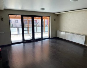 Sale apartment 4 rooms in Floresti