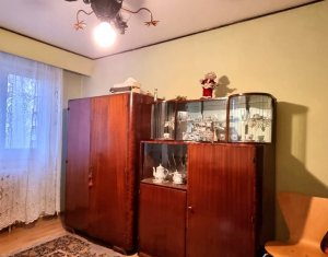 Appartement 4 chambres à vendre dans Cluj-napoca, zone Manastur