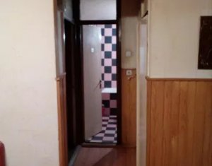 Apartament cu 3 camere, decomandat, 65 mp, P din 4 etaje, in Manastur