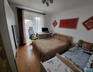 Apartament 2 camere semidecomandat, 2 balcoane, parcare Zorilor, zona  Meteor