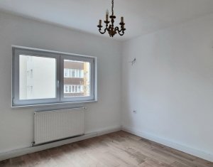 Appartement 3 chambres à vendre dans Cluj-napoca, zone Manastur