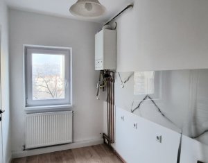 Apartament la etaj intermediar, zona Piata Flora