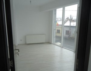 Apartament 3 camere, 98 mp, terasa 13 mp, finisat, parcare, Centru