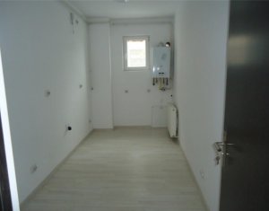 Apartament 3 camere, 98 mp, terasa 13 mp, finisat, parcare, Centru