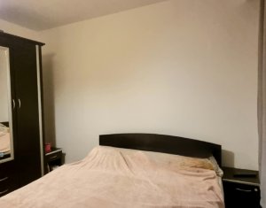 Apartament cu 3 camere decomandate, cartier Intre Lacuri