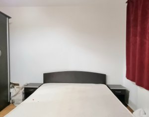 Apartament cu 3 camere decomandate, cartier Intre Lacuri