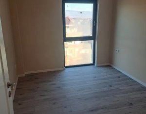 Appartement 3 chambres à vendre dans Floresti