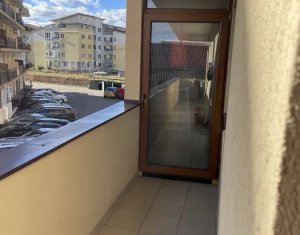 Apartament 2 camere Floresti cu parcare si balcon 