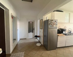 Apartament 3 camere, situat in Floresti, zona Florilor