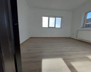 De vanzare apartament cu 3 camere, Leroy Merlin