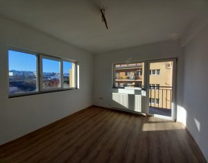 De vanzare apartament cu 3 camere, Leroy Merlin