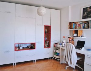 Apartamant o camerea Andrei Mureseanu