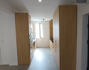 Apartament cu 4 camere de vanzare in cartierul Gheorgheni, Aleea Baisoara