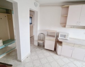 Apartment 4 rooms for sale in Cluj-napoca, zone Manastur