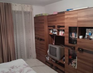 Apartament situat in Manastur, la etaj intermediar