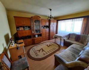 Apartament 3 camere, 63 mp, balcon, cartier Zorilor