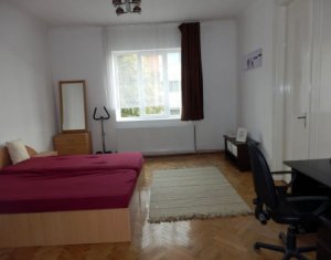 Vanzare apartament cu 3 camere la vila in Grigorescu aproape de Parcul Central