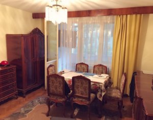 Vanzare apartament cu 3 camere renovat in Gheorgheni zona foarte buna