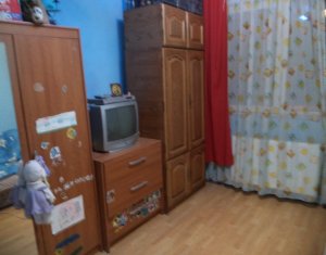 Vindem apartament cu terasa, 2 camere, etaj intermediar, strada Porii, Floresti