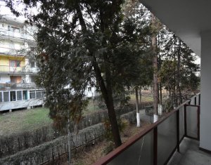 Apartament cu 3 camere et.1  zona Plopilor la 3 statii de Centru Cluj