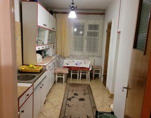 Apartament cu 3 camere et.1  zona Plopilor la 3 statii de Centru Cluj