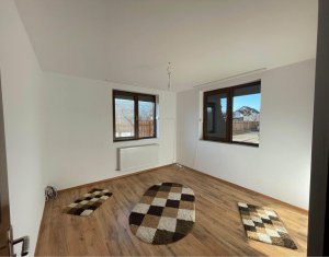 Apartament 3 camere in zona linistita, bloc tip vila