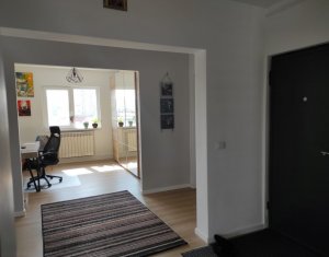 Appartement 4 chambres à vendre dans Cluj-napoca, zone Marasti