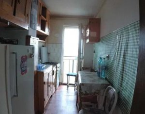 Vanzare apartament cu 3 camere decomandat Manastur, et intermediar