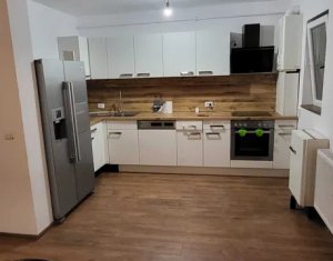 Sale apartment 2 rooms in Floresti