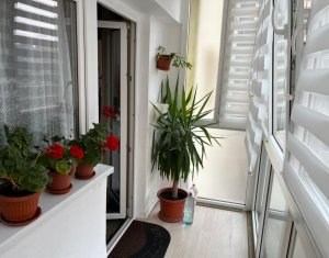 Sale apartment 3 rooms in Cluj-napoca, zone Manastur