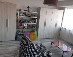 Appartement 4 chambres à vendre dans Floresti