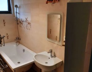 Appartement 4 chambres à vendre dans Floresti