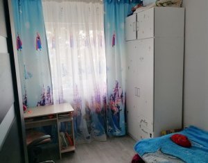 Apartament cu 3 camere et 3 din 4, zona Big Manastur