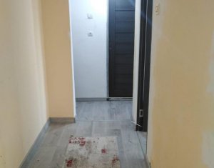 Apartament cu 3 camere et 3 din 4, zona Big Manastur