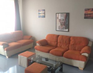 Sale apartment 2 rooms in Floresti