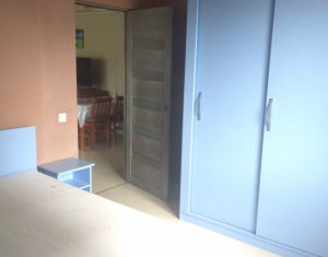 Apartament cu parcare, zona linistita, Floresti