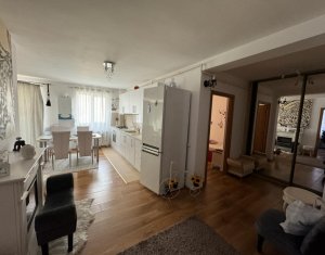 Sale apartment 3 rooms in Floresti