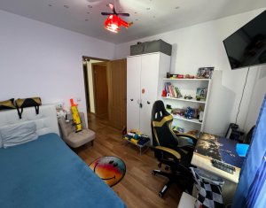Lakás 4 szobák eladó on Floresti