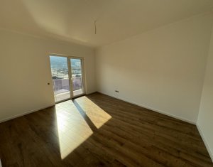 Apartament 3 camere , finisat, situat in Floresti, zona Tautiului