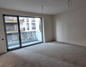 Apartament cu 2 camere, foarte spatios, 3 balcoane zona semicentrala Cluj-Napoca