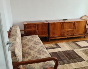 Apartament cu 3 camere, etaj 3, zona Gruia