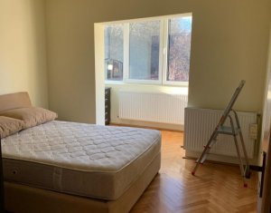 Lakás 4 szobák eladó on Cluj-napoca, Zóna Plopilor