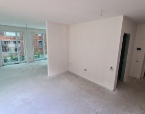 Apartament 1 + 1/2 camere, imobil de lux, terasa 30 mp, gradina proprie 40 mp !