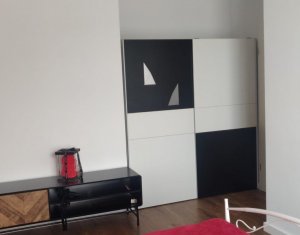 Apartment 3 rooms for sale in Floresti