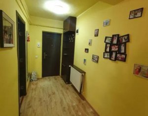 Apartment 2 rooms for sale in Floresti