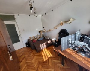 Apartament, 3 camere decomandate, 2/4 , Gheorgheni, Titulescu