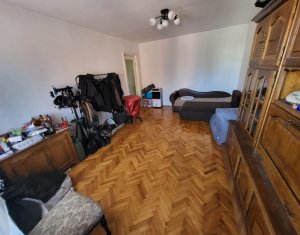 Apartament, 3 camere decomandate, 2/4 , Gheorgheni, Titulescu