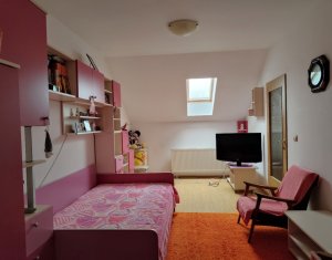 Apartament 3 camere,110 mp utili, zona Vivo 