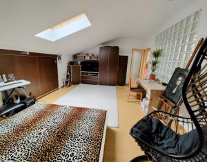 Apartament 3 camere,110 mp utili, zona Vivo 