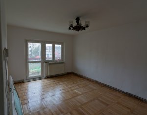 Sale apartment 3 rooms in Dej, zone Centru